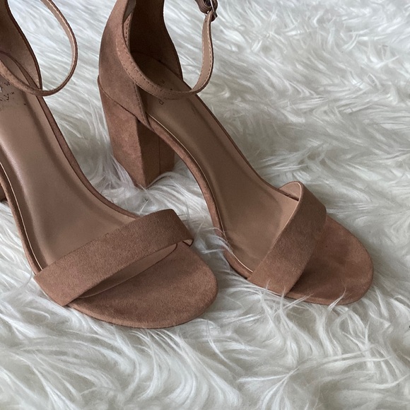TARGET Tan Sandal Heels - Picture 2 of 4